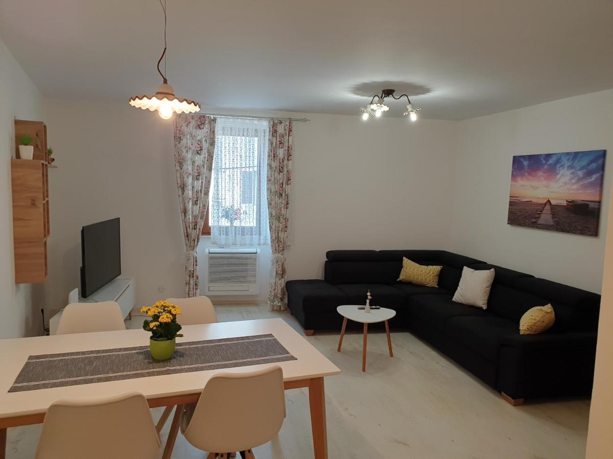 Apartment Old Town Umag Exterior photo